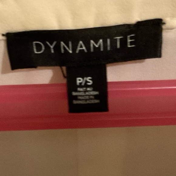 White blouse with gold accents - Picture 5 of 5